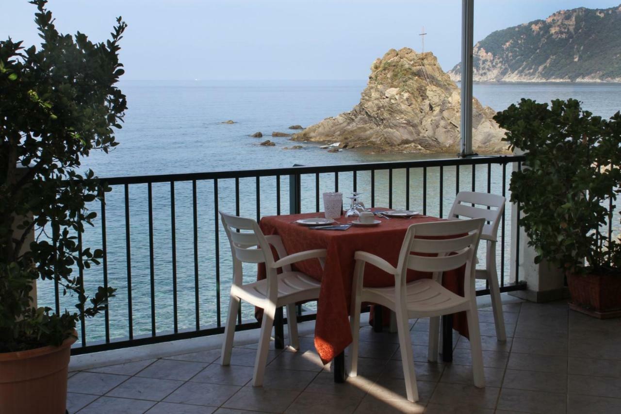 Asseu Hotel Sestri Levante Bagian luar foto