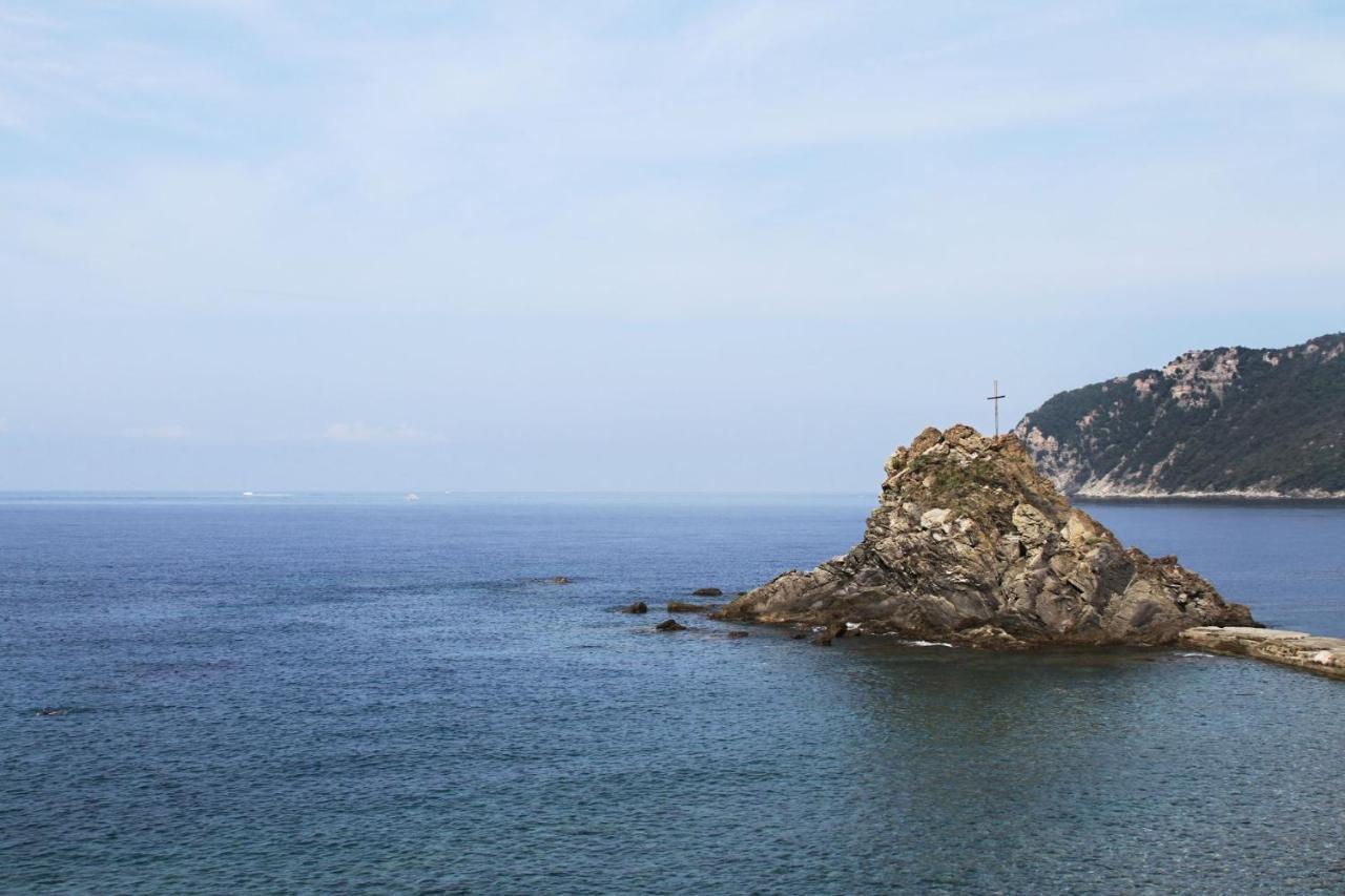 Asseu Hotel Sestri Levante Bagian luar foto