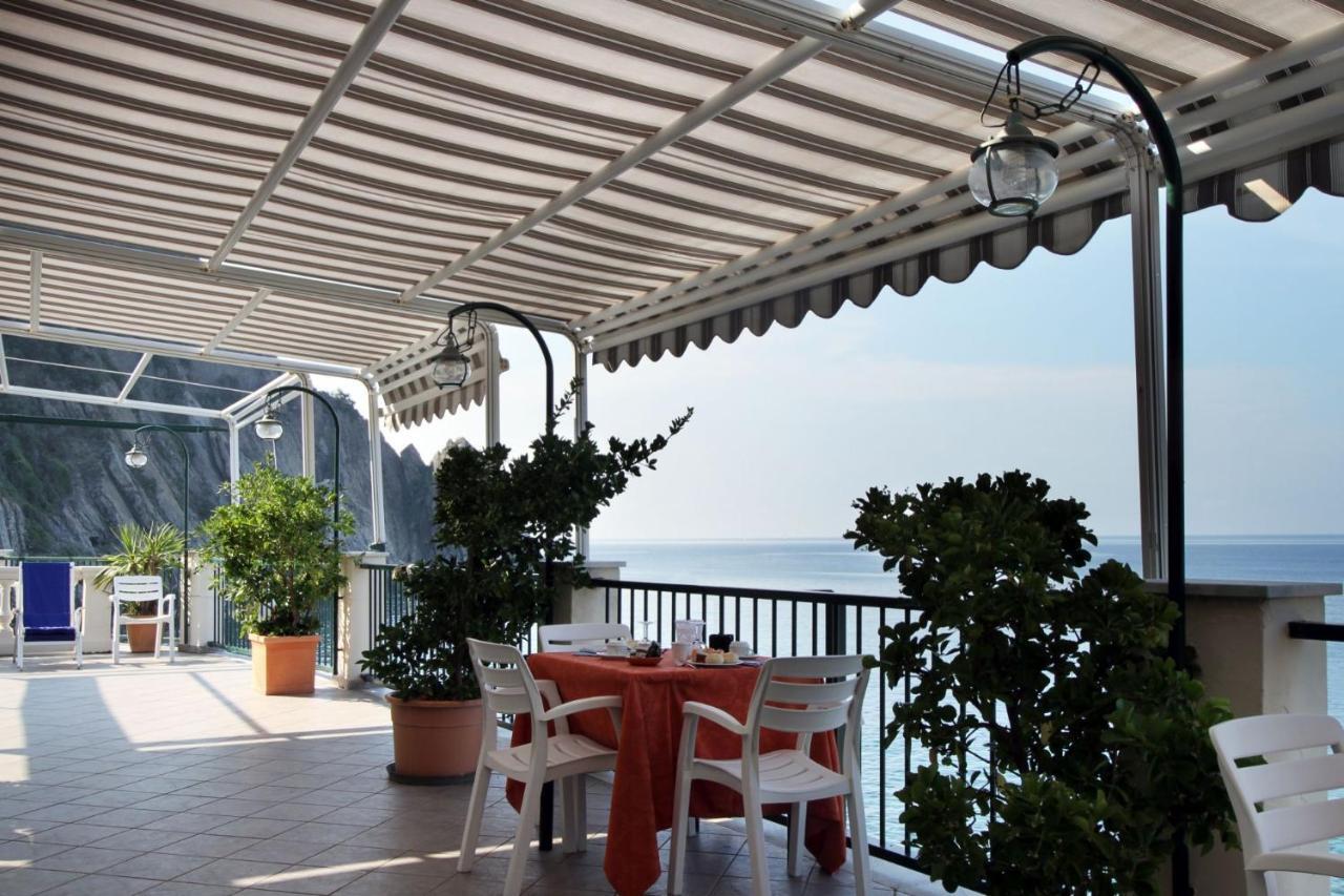 Asseu Hotel Sestri Levante Bagian luar foto