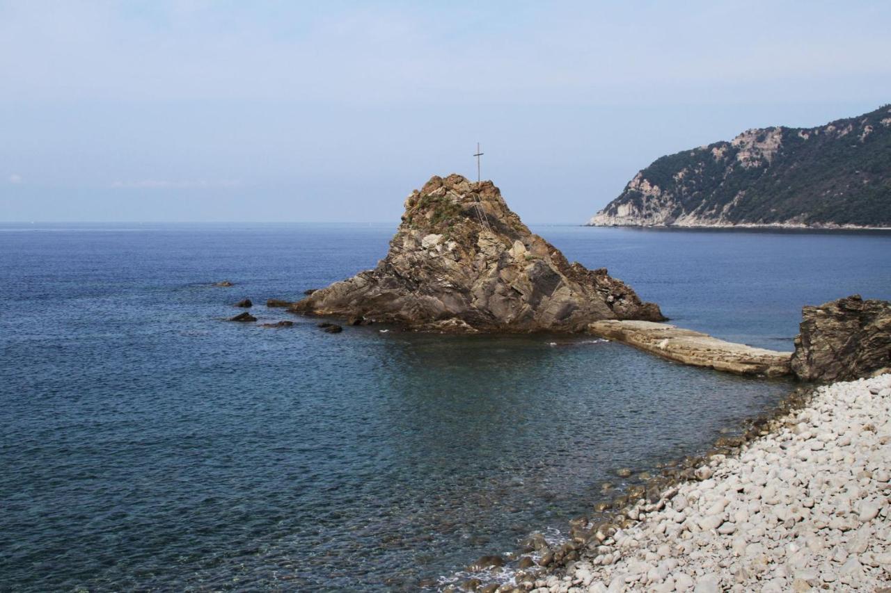 Asseu Hotel Sestri Levante Bagian luar foto